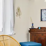 Pra\' Modern & Cozy Apartment